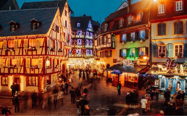 Christmas market Strasbourg Alsace Finding France