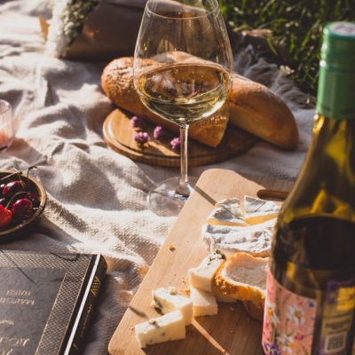 Finding-france-food-tour-in-paris-wine-and-cheese-tastings