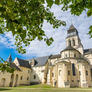 brittany-10day-itinerary-abbaye-de-fontevraud