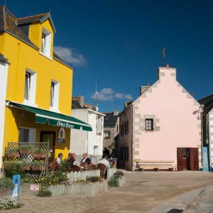 brittany-10day-itinerary-island-of-sein-houses