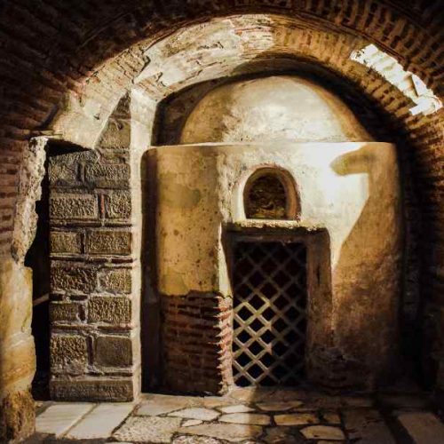finding france - catacombs - paris 2