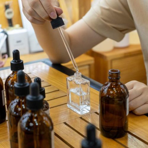 finding france - perfume making workshop in paris1