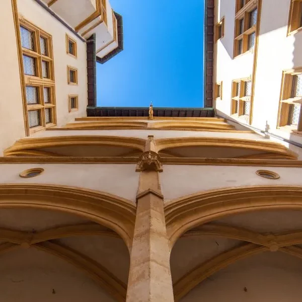 passage-cour-gadagne©delphine-castel_Lyon Tourisme et Congrès