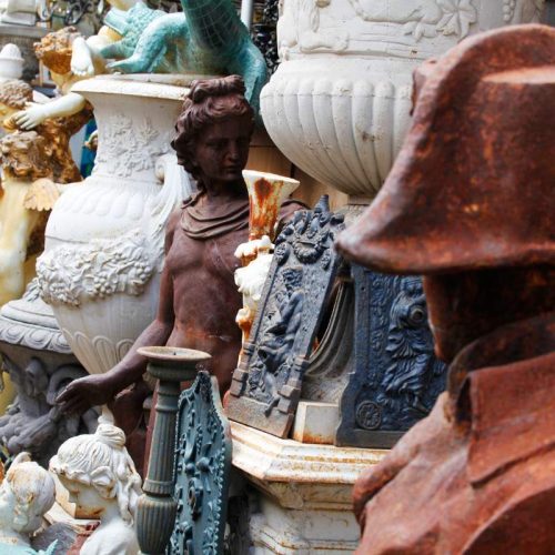 tour of the antiques market paris - finding france4